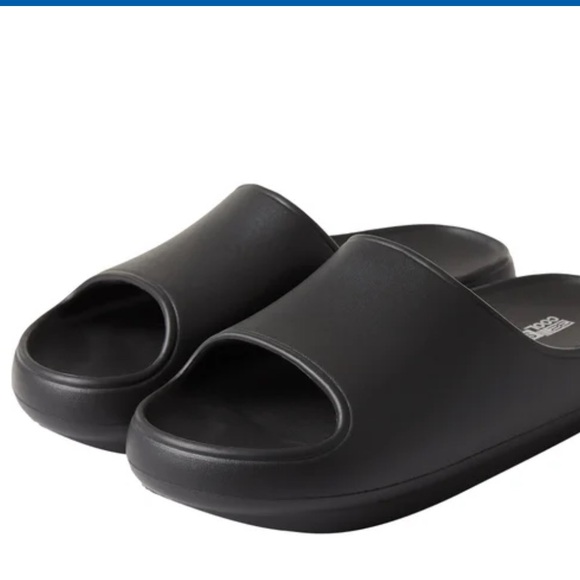 New 32 Degrees Unisex Cushion Slide Sandal - Picture 1 of 8